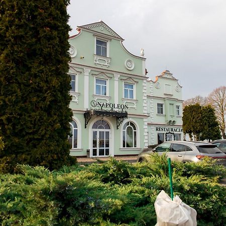 Hotel Napoleon Wroblew  ภายนอก รูปภาพ