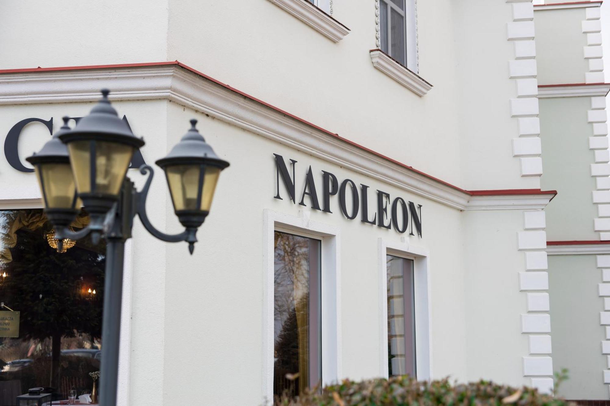 Hotel Napoleon Wroblew  ภายนอก รูปภาพ