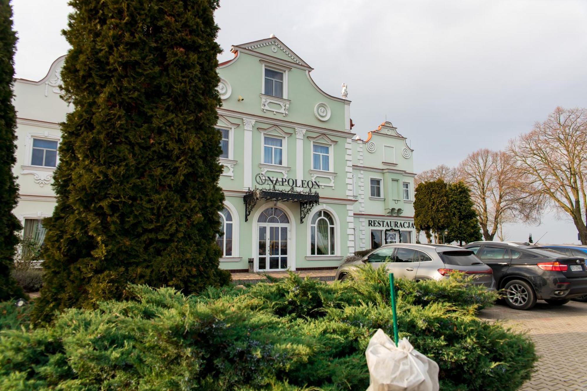Hotel Napoleon Wroblew  ภายนอก รูปภาพ