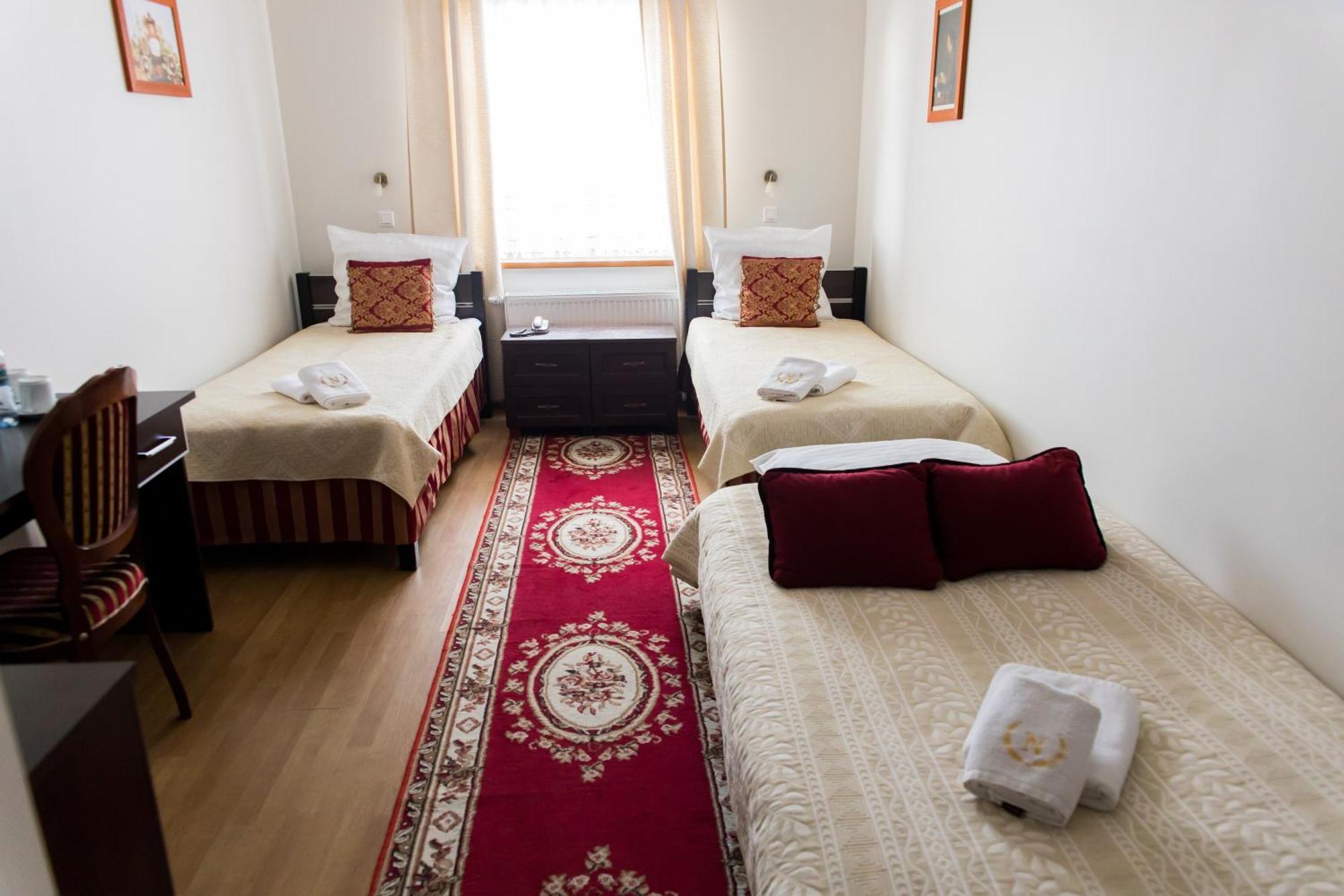 Hotel Napoleon Wroblew  ภายนอก รูปภาพ