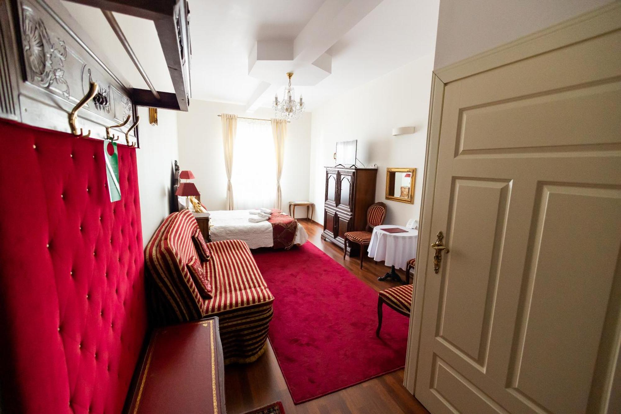 Hotel Napoleon Wroblew  ภายนอก รูปภาพ